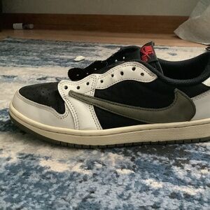 Jordan 1 Travis Scott olives